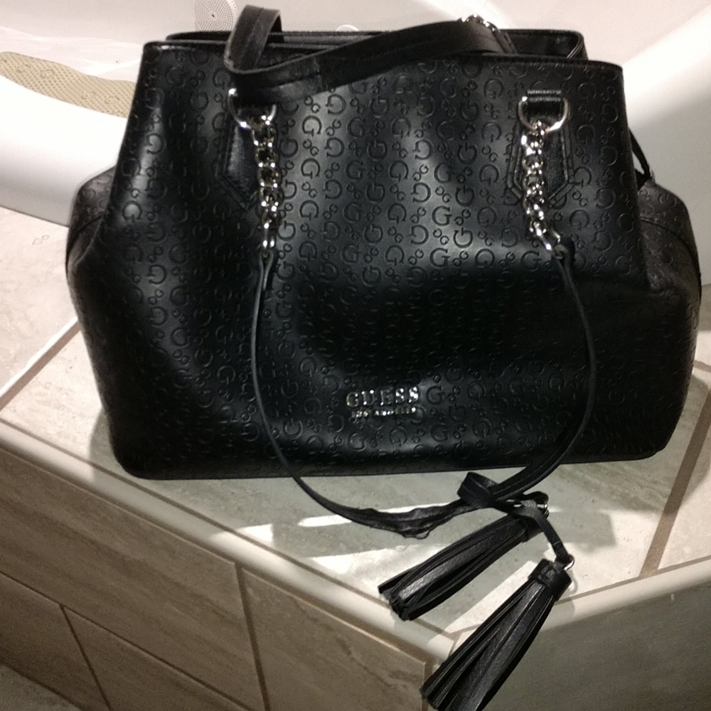 Guess medium bag